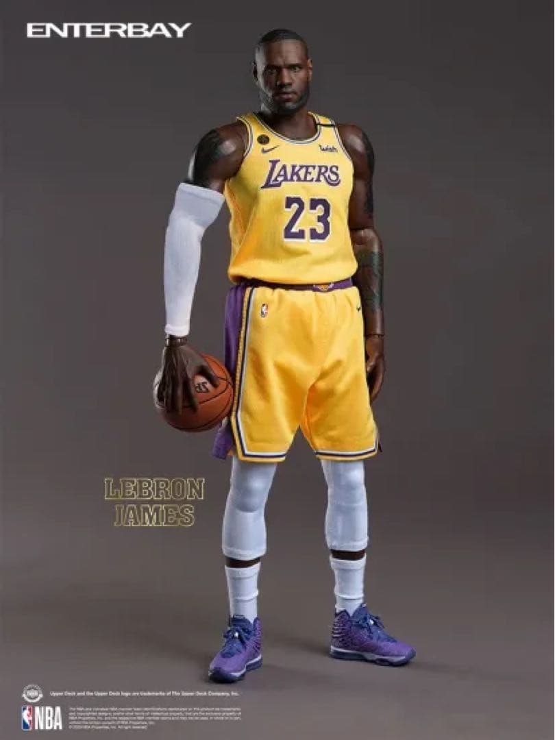 エンターベイ レブロン・ジェームズ　 フィギュア
