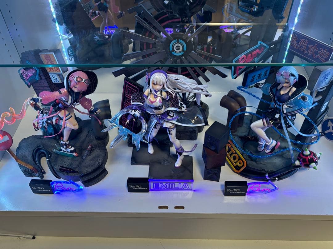 リゼロ　エミリア、ラム、レム　-Neon City Ver.-フィギュア