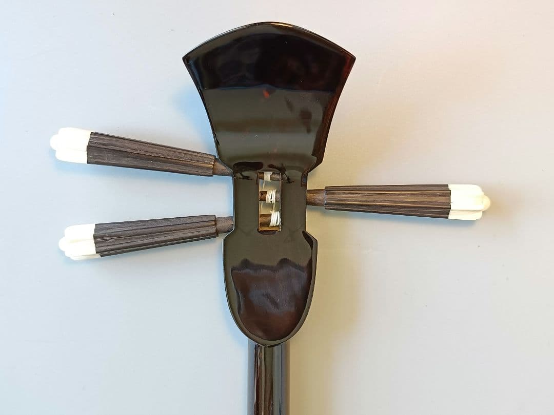 昭和の名工 佐久本盛信作 西平開鐘写し 八重山黒木ウジラミ材 本革一枚張り胴