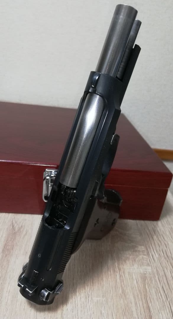 ⭐WAウエスタンアームズ ベレッタ92FS ガスブロ⭐木製グリップ&ケース付