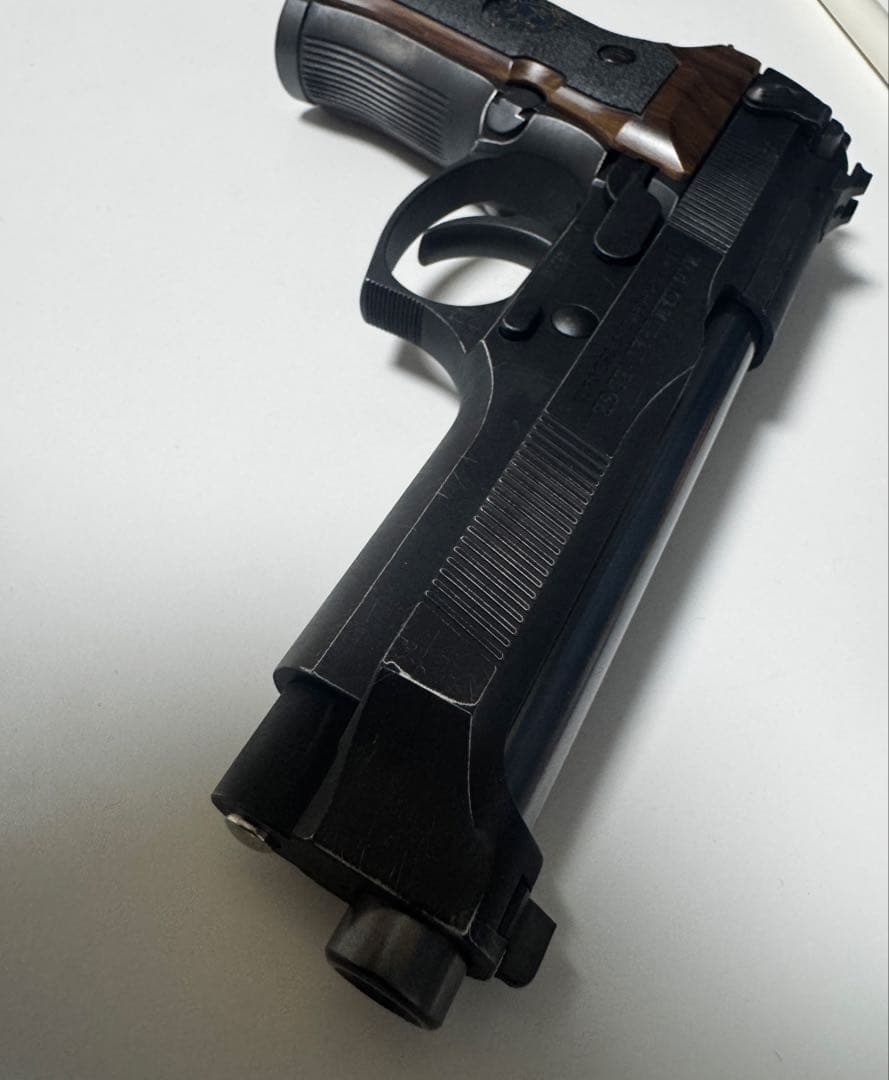 リアルガン塗装済み　M92F サムライエッジ　ガスガン　バイオハザード