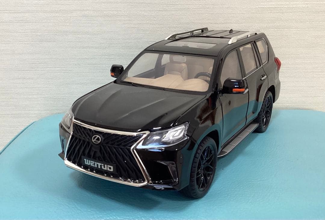 レクサス LX570 ブラック LEXUS 1/18