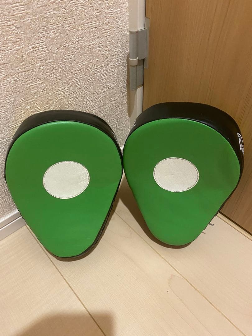 パンチングミット