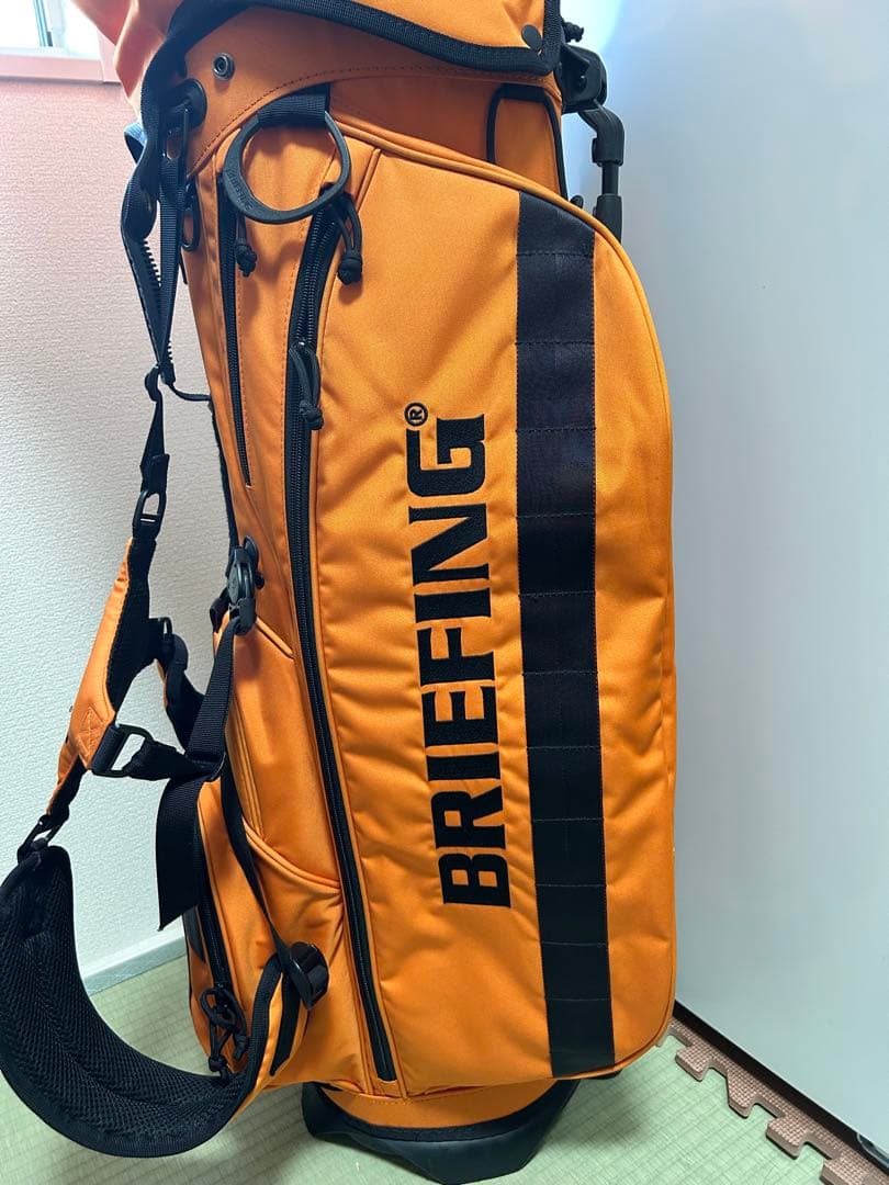 ゴルフバッグ・キャディバッグ briefing