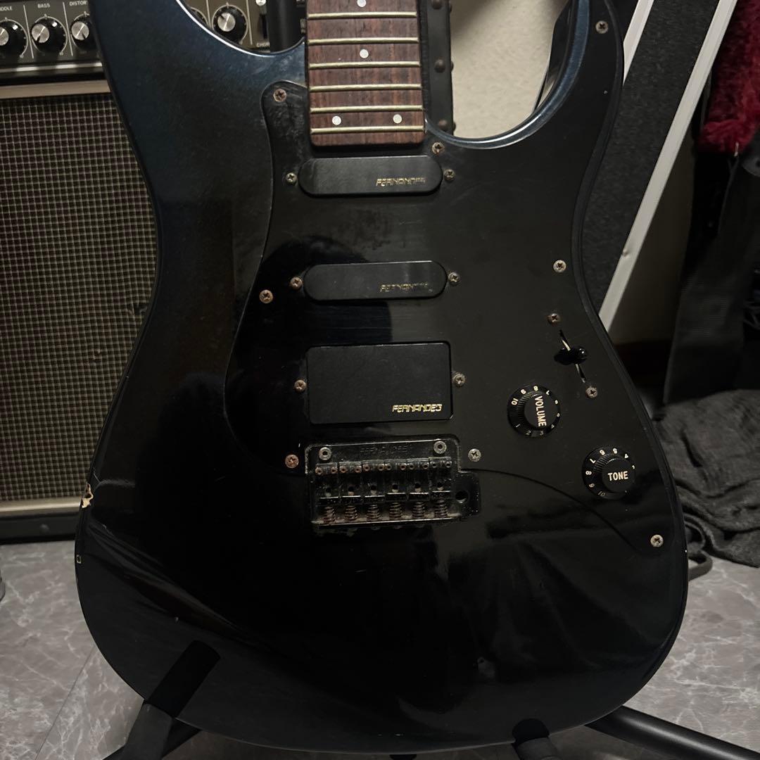 FERNANDES ブラック エレキギター