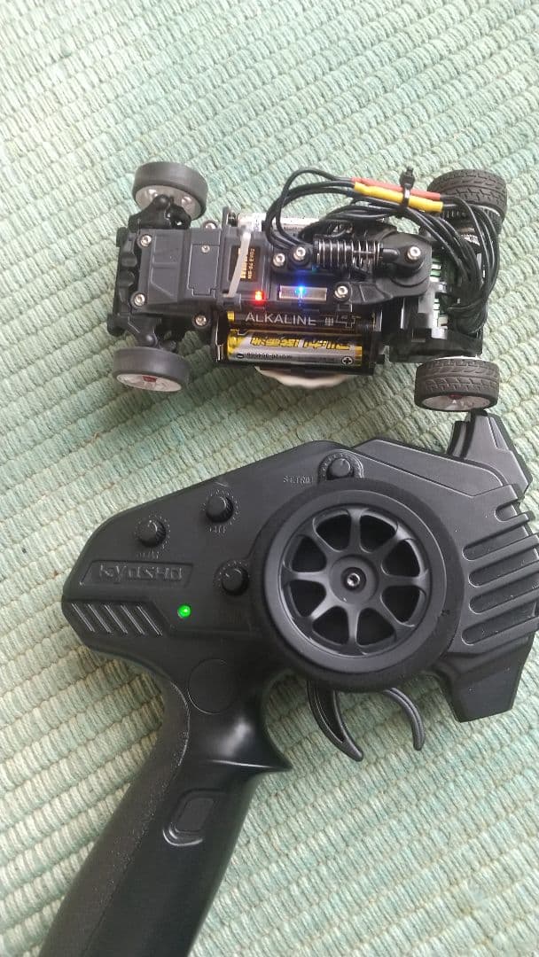 Kyosho ミニッツMR04-EVO2(緑モーター)