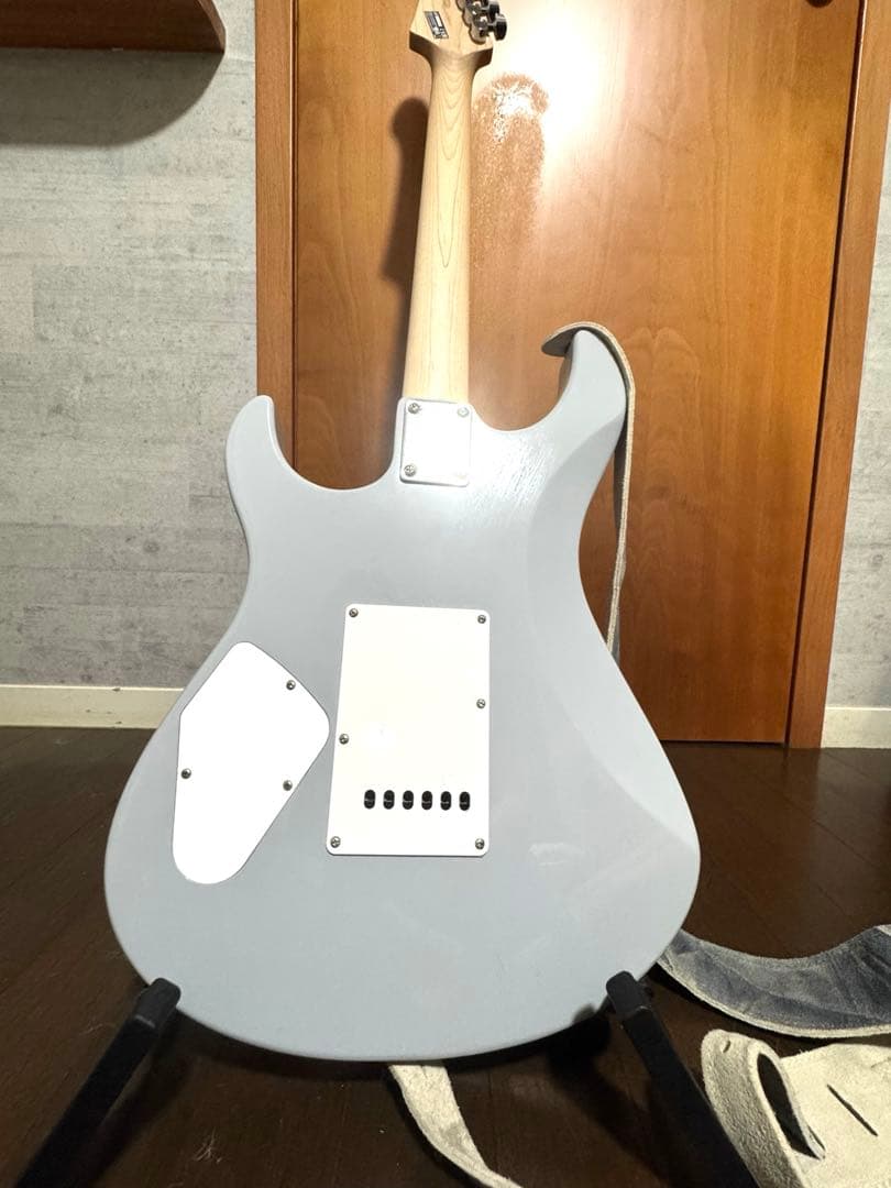エレキギター YAMAHA PACIFICA グレー