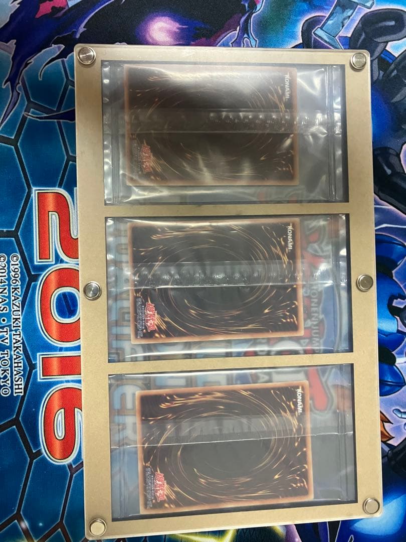 〈新品未開封〉青眼の白龍　真紅眼の黒龍　ブラック・マジシャン　ゴールドレア