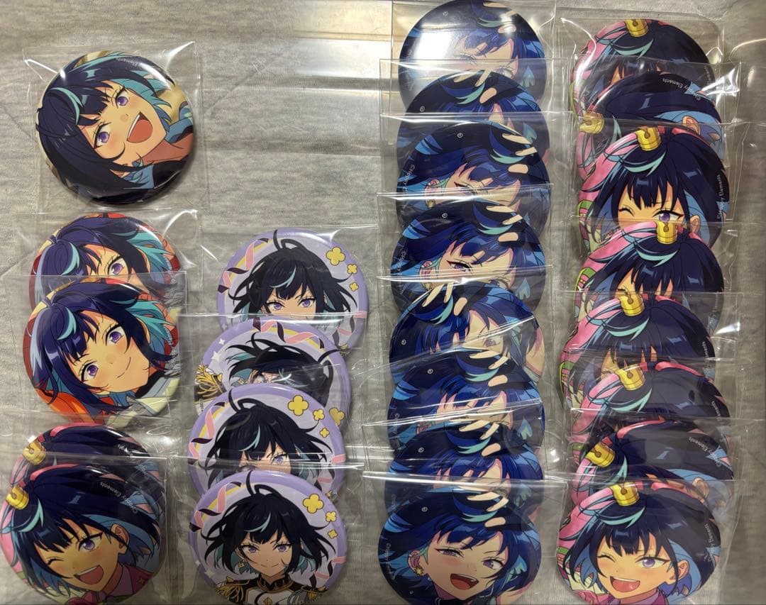 あんスタ　エス　コレクション缶バッジ