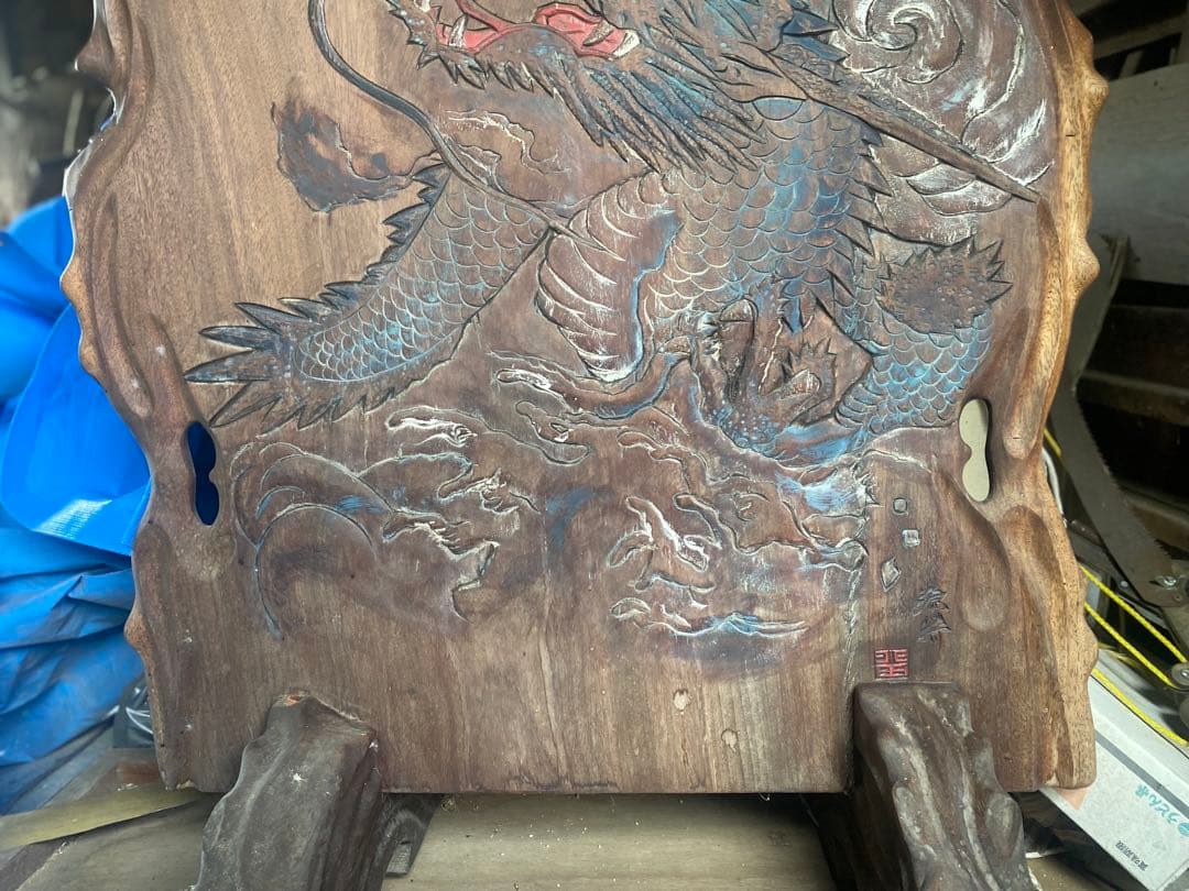 木製　龍の彫刻のついたて
