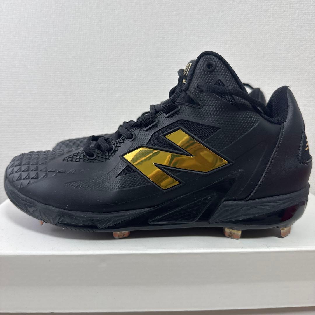 New Balance S01 野球用スパイク ブラック/ゴールド