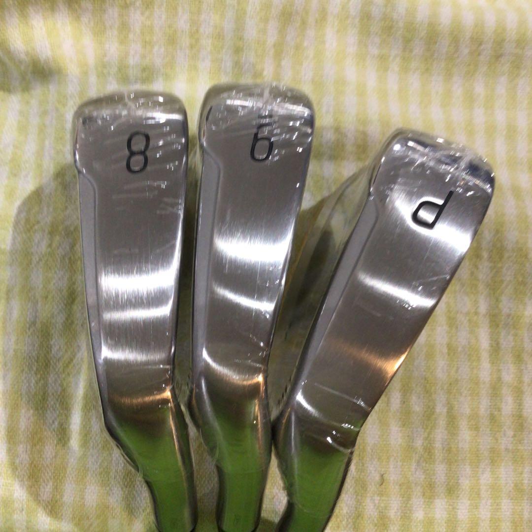 ゼクシオ14 アイアン　８I〜PWの3本セット　新品