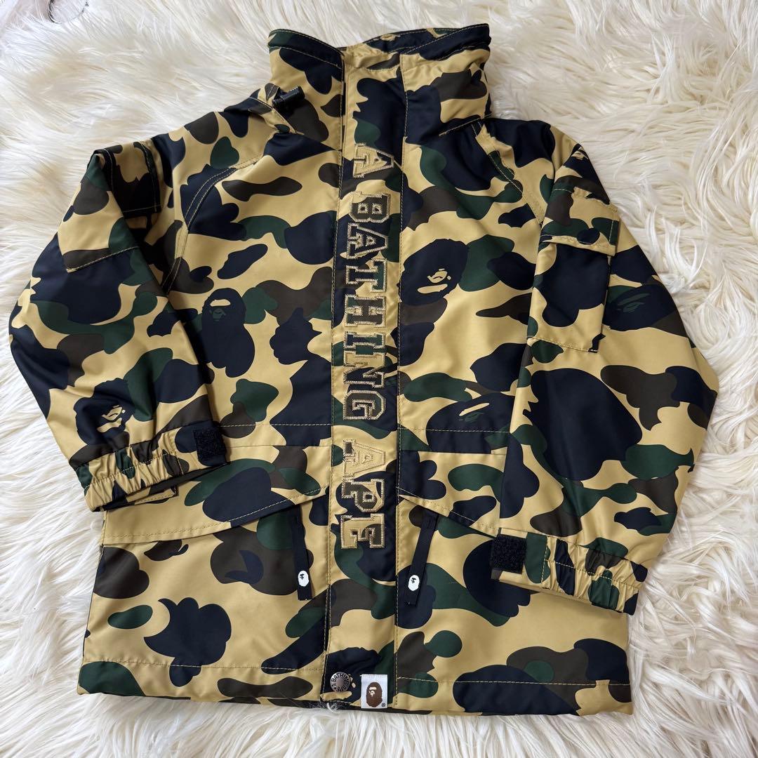 APE エイプ　アウター　スノーウェア　カモ柄　カモフラージュ110