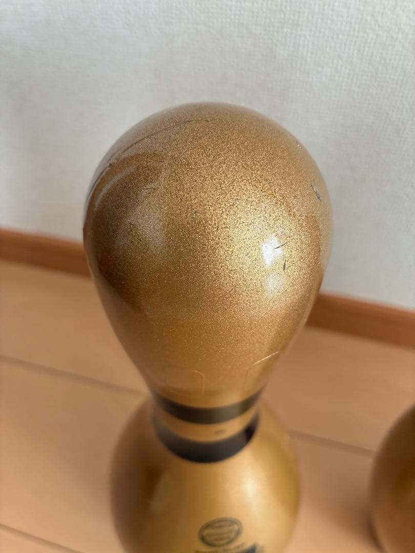 ゴールド ボウリングピン 4本セット