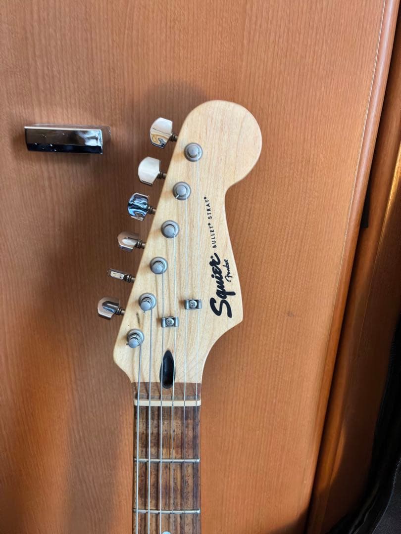 Squier Stratocaster サンバースト ギター