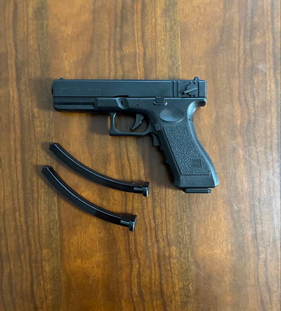 美品　東京マルイ　カスタム品　グロックG18C Glock 強化ピニオン　マガ2