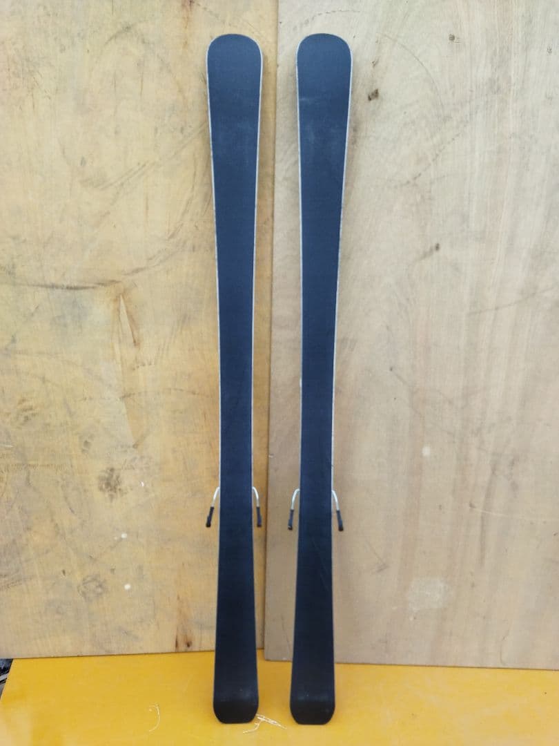 GLOSSY COSMIC SURF スキー板　156 バインディング付き