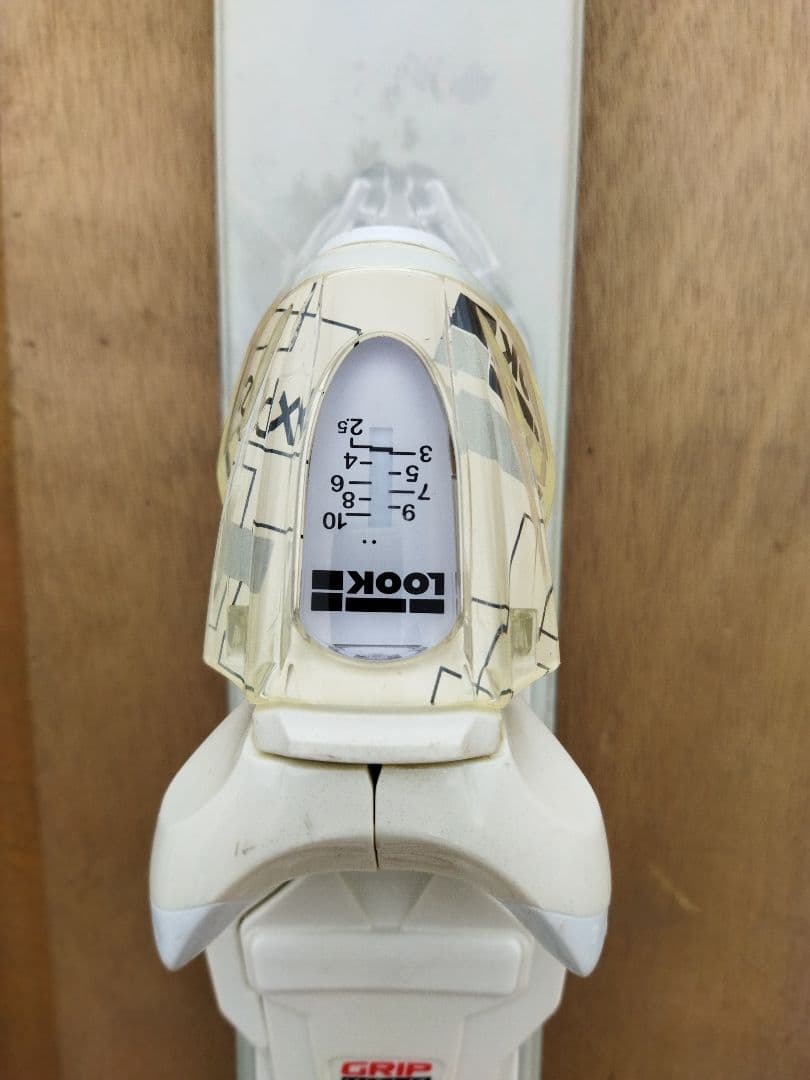 GLOSSY COSMIC SURF スキー板　156 バインディング付き