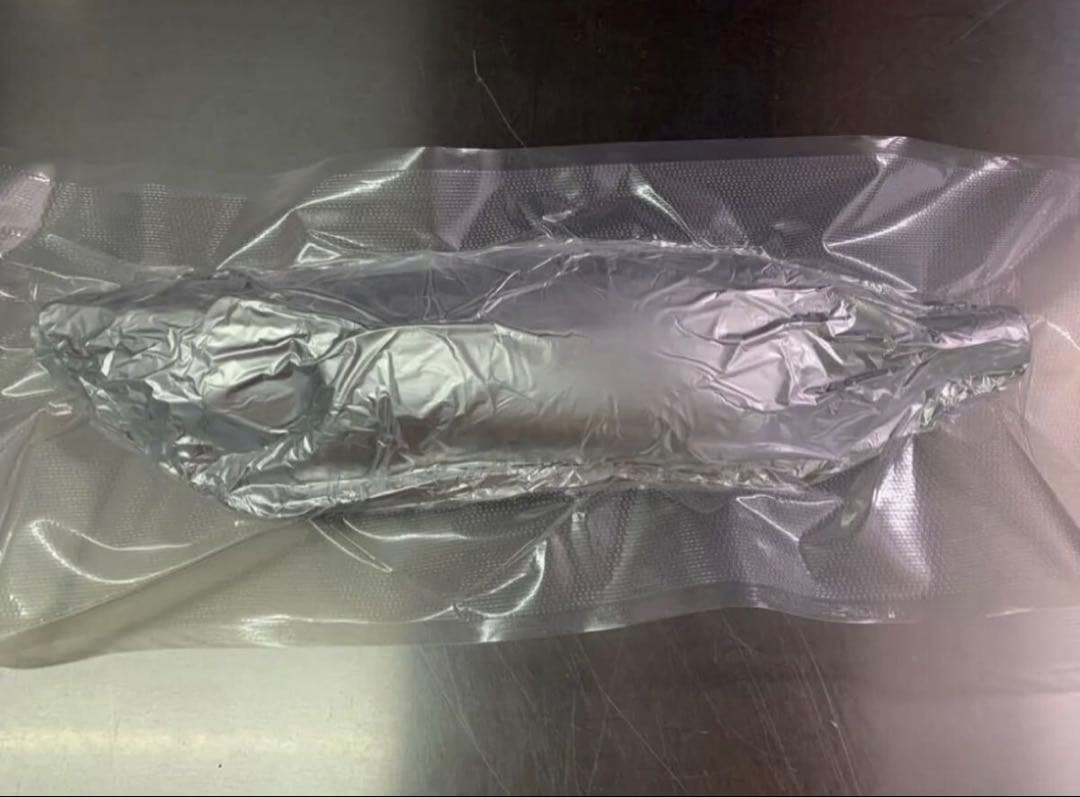 高級魚　クエ　アラ　　長崎県　対馬産　2.5kg 前後　丸ごと1匹　内臓除去