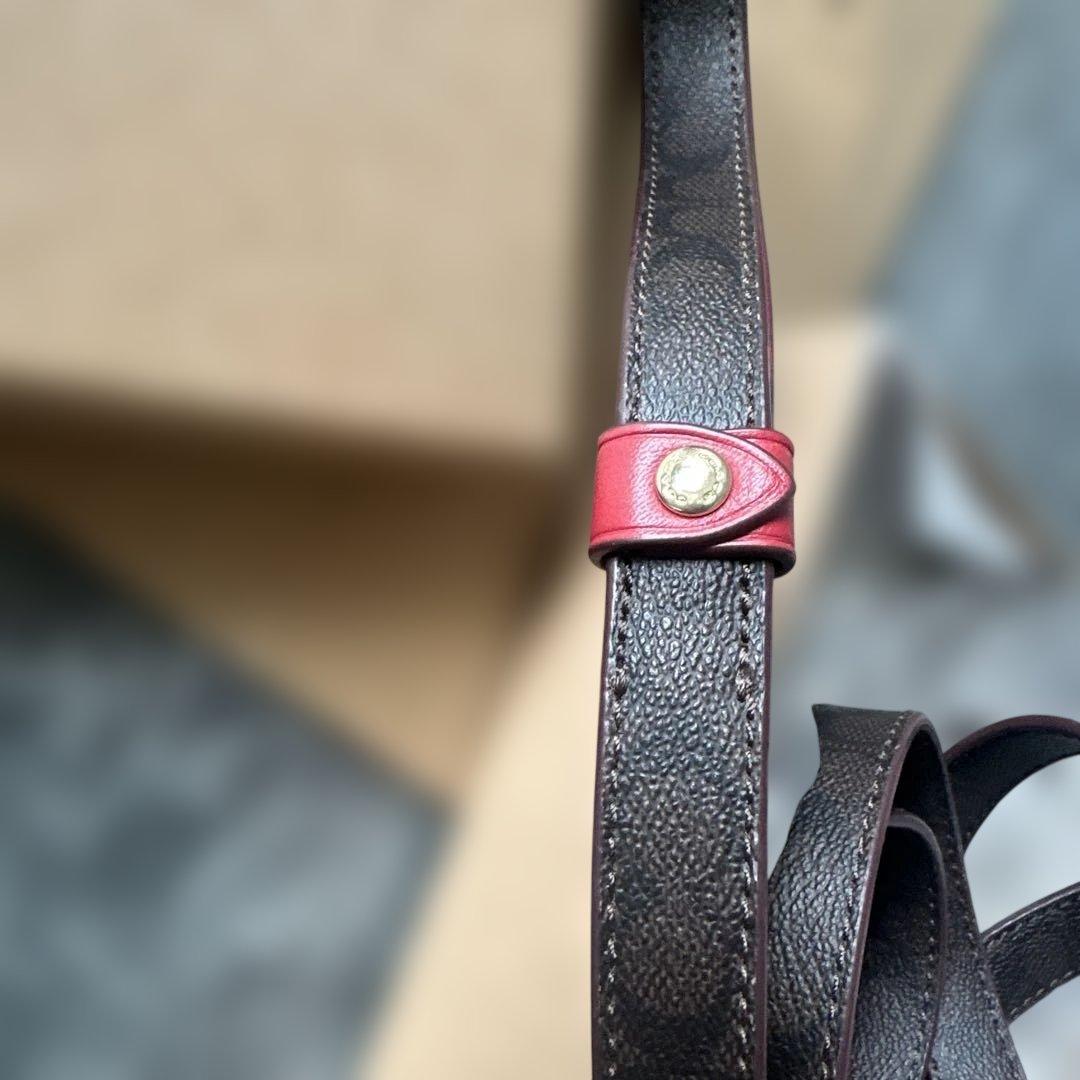 コーチ　Coach 犬用リード 赤