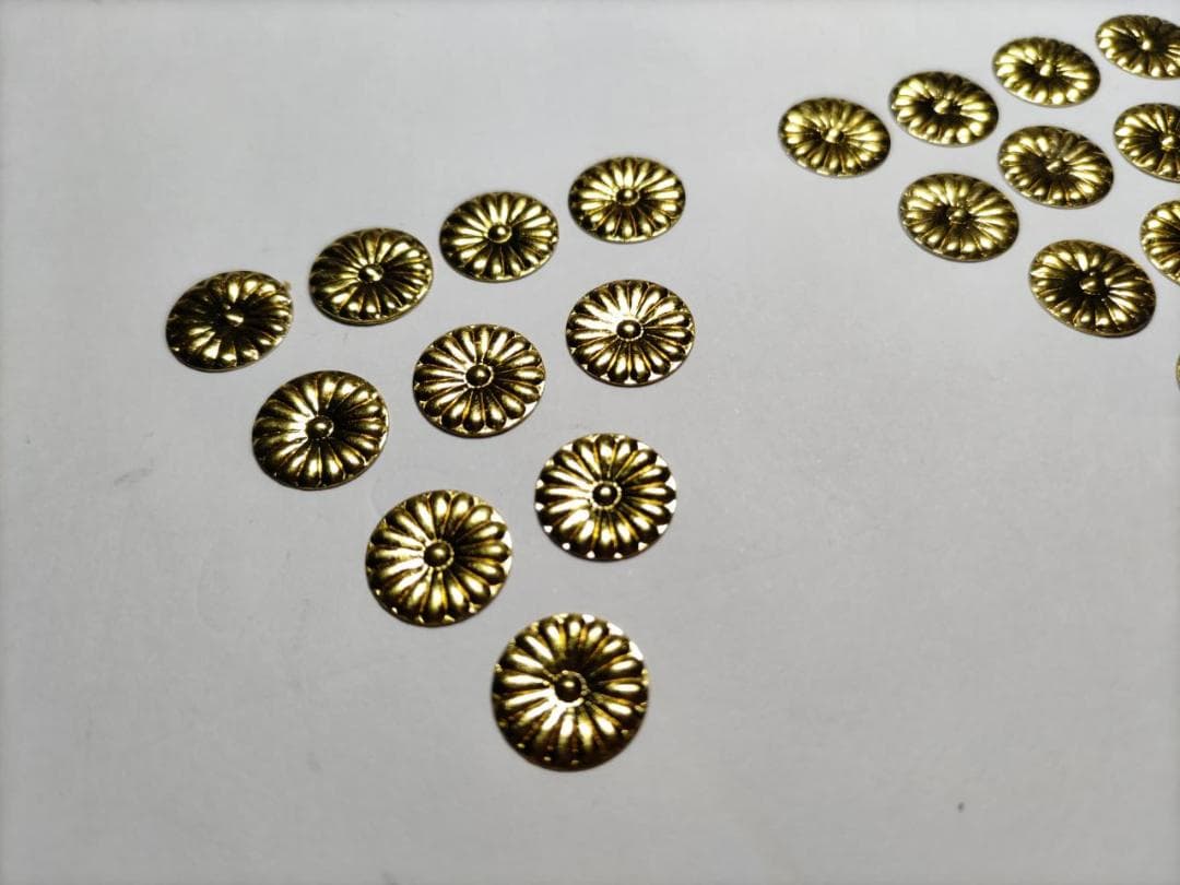 特別！【菊紋金具】4分ｘ100枚 （12ｍｍ）神殿、神輿、山車、真鍮金具です。