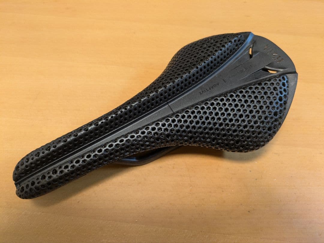 フィジーク VERSUS EVO ANTARES R3 ADAPTIVE