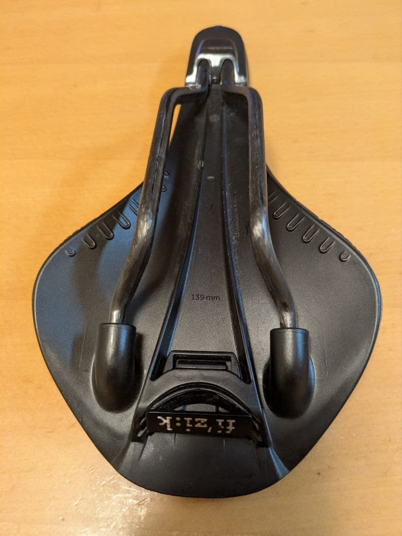 フィジーク VERSUS EVO ANTARES R3 ADAPTIVE