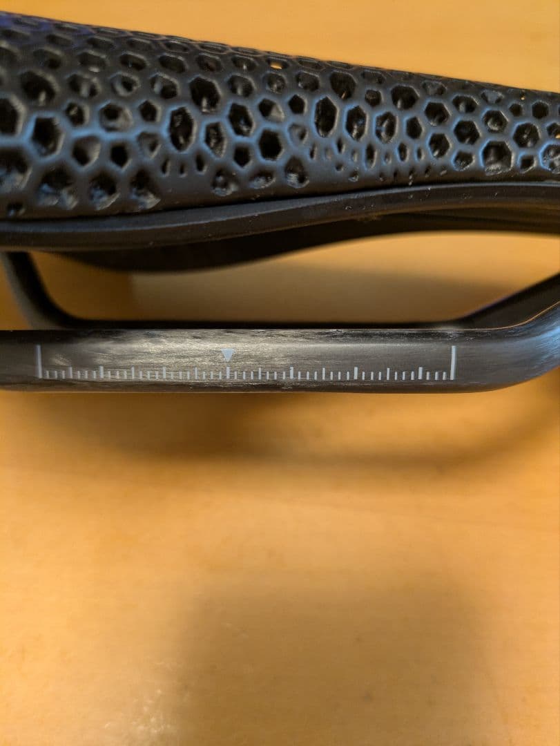 フィジーク VERSUS EVO ANTARES R3 ADAPTIVE