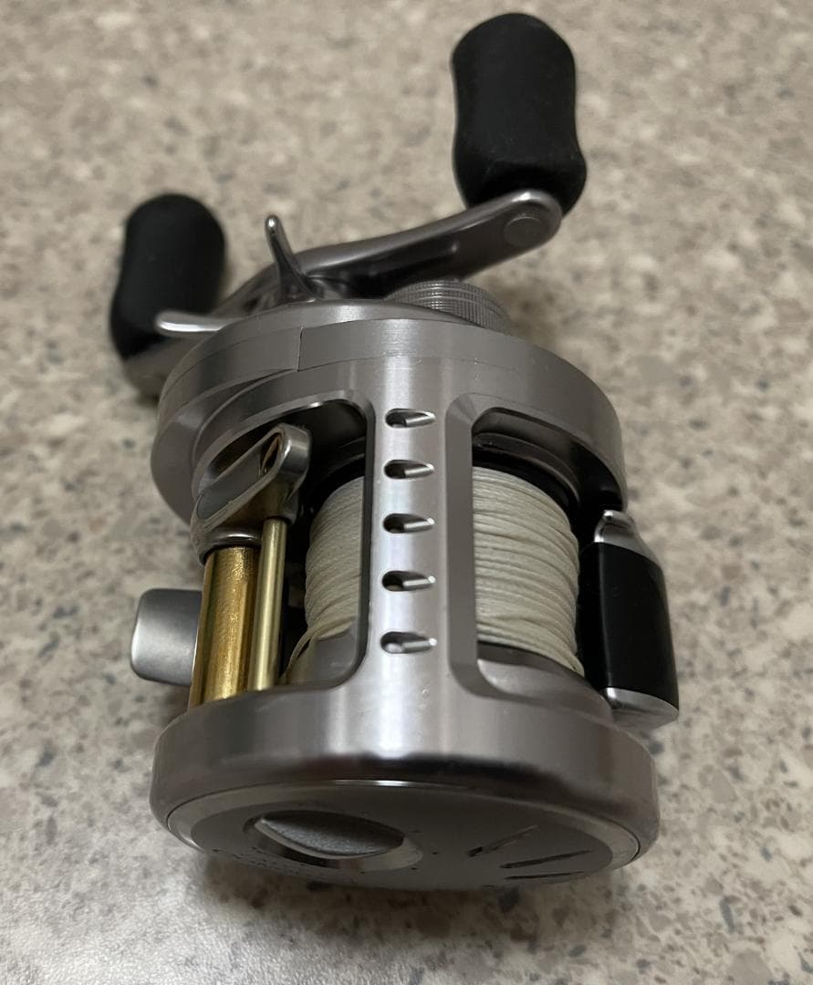 ✨美品✨ CALCUTTA CONQUEST 100DC シマノ