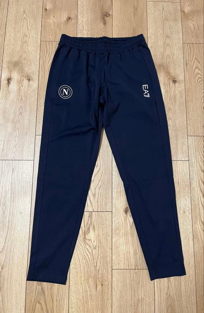 sscナポリEA7 ネイビー トレーニングパンツ　　日本未発売
