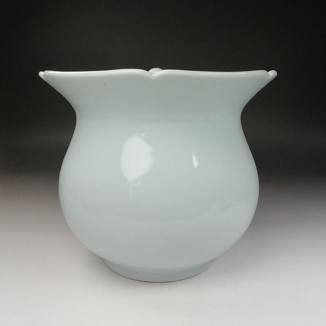 Ｔ６７４　水指　『白磁花水指』『宝林　趙誠主 造』　共箱　茶道具