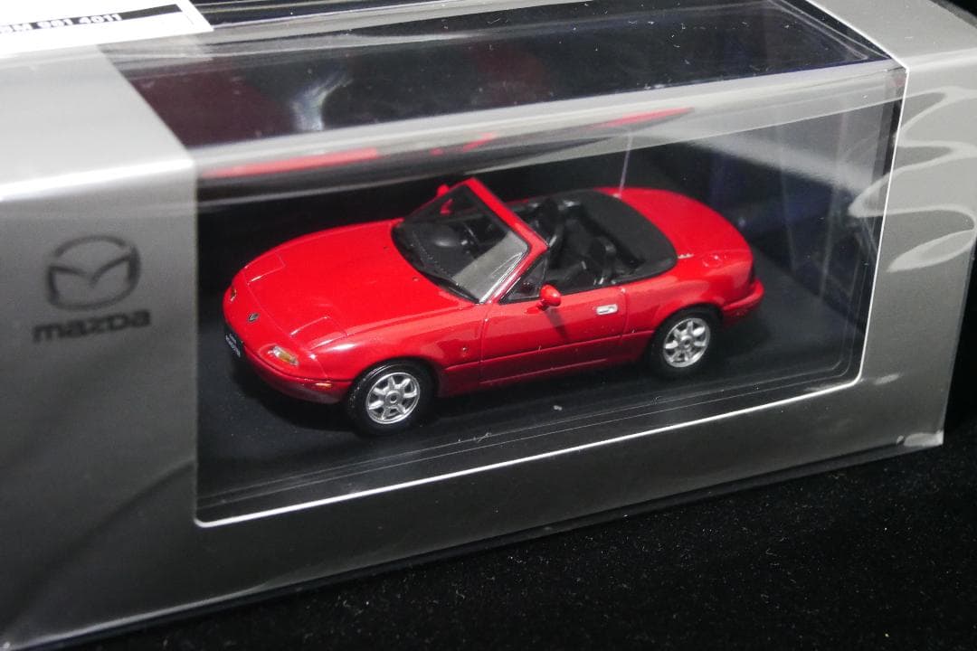ユーノスロードスター 1/43モデルカー赤（マツダコレクション）