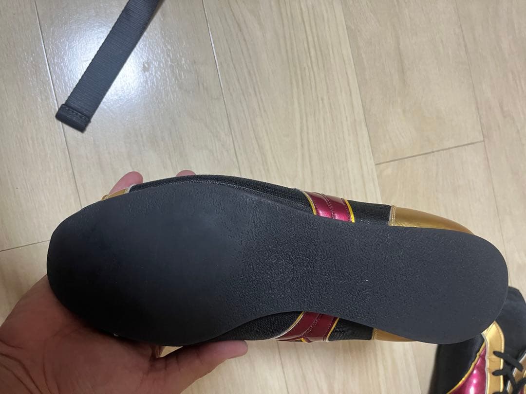 ボクシングシューズ ハイカット 黒/金/赤