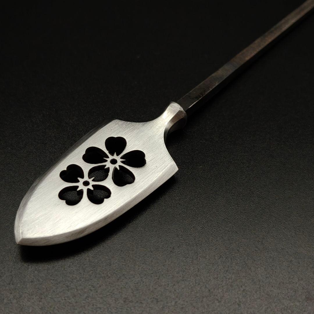 年末セール武道具　矢じり　平根式　桜花透　鏃　古式　弓道具　鉄製　職人作　美術品