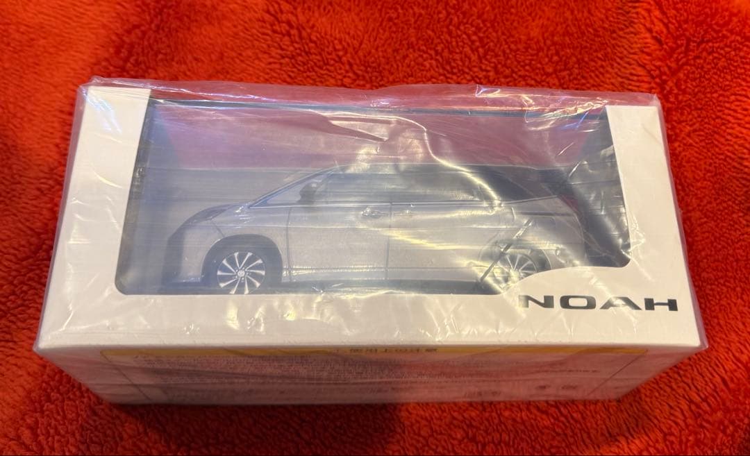新品☆ノア☆トヨタ公式☆ミニカー
