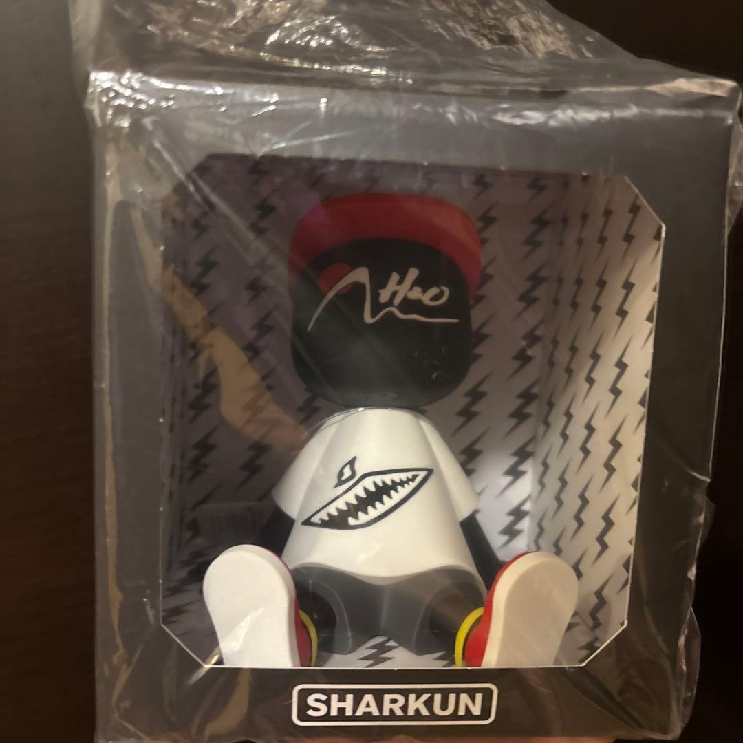 H&O SHARKUN フィギュア