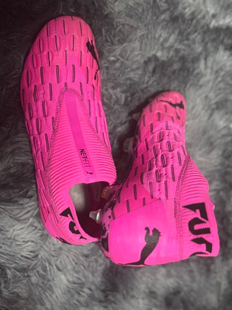 Puma Future サッカーシューズ ピンク