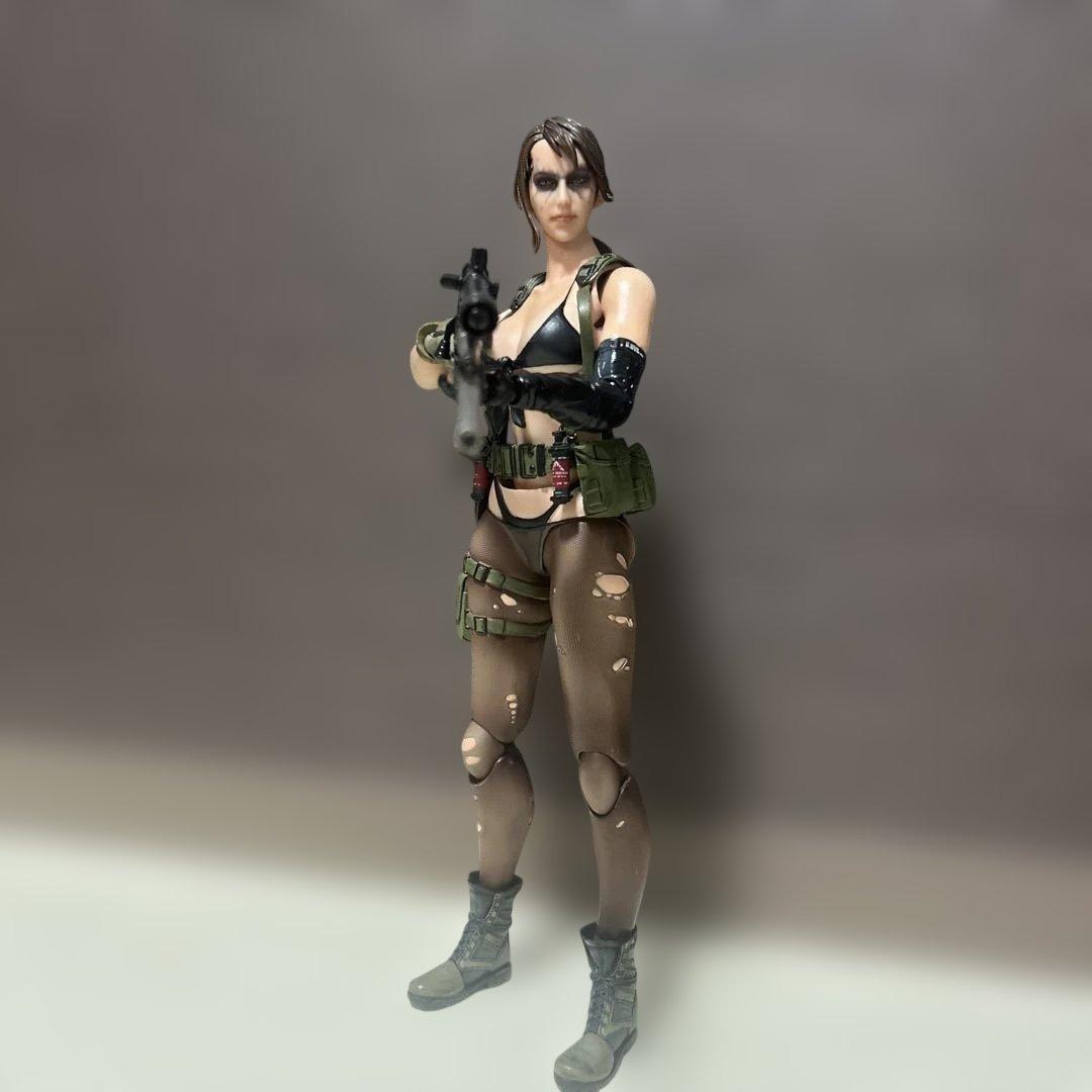 プレイアーツ改 PLAY ARTS改 クワイエット メタルギアソリッド　正規品