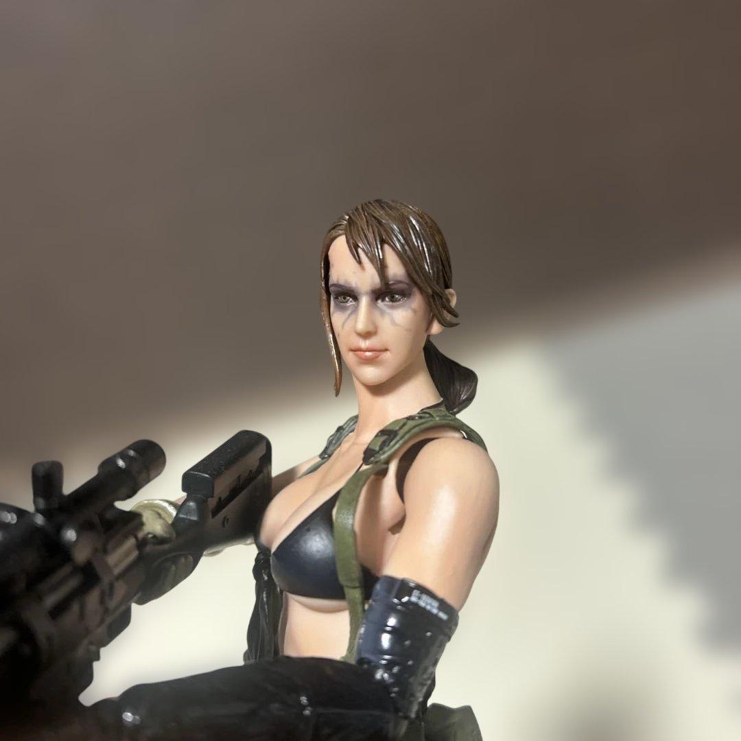 プレイアーツ改 PLAY ARTS改 クワイエット メタルギアソリッド　正規品