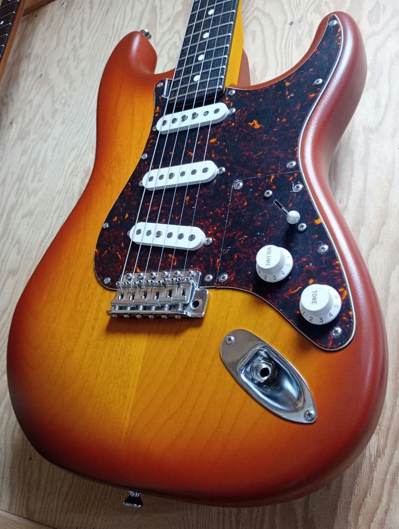 ストラトキャスター タイプ アルダー ラッカー3.33kg カスタムオーダー