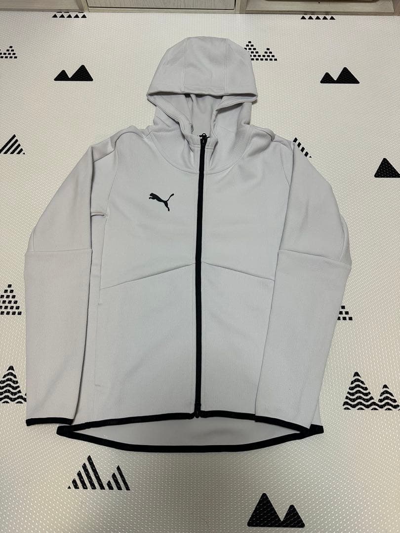 PUMA フーデットスウェット JKT フェザーグレー