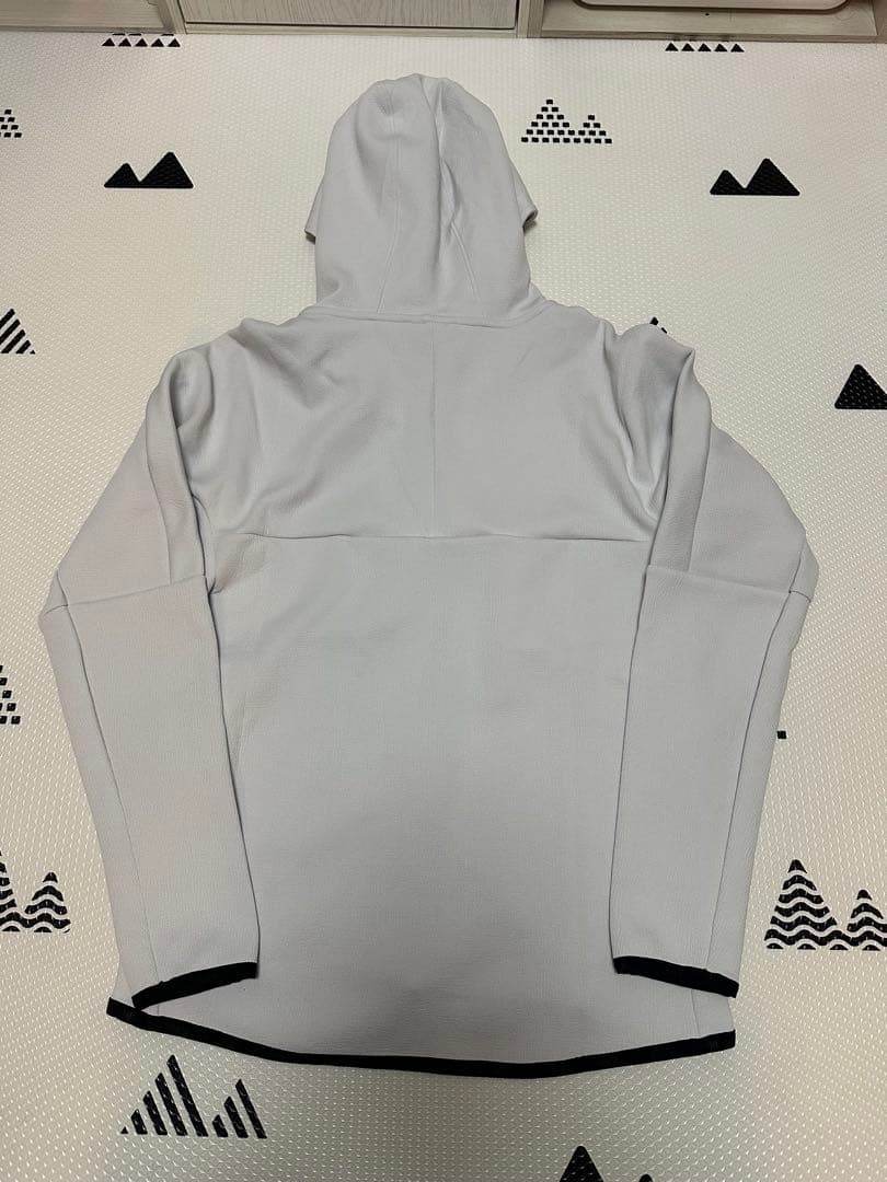 PUMA フーデットスウェット JKT フェザーグレー