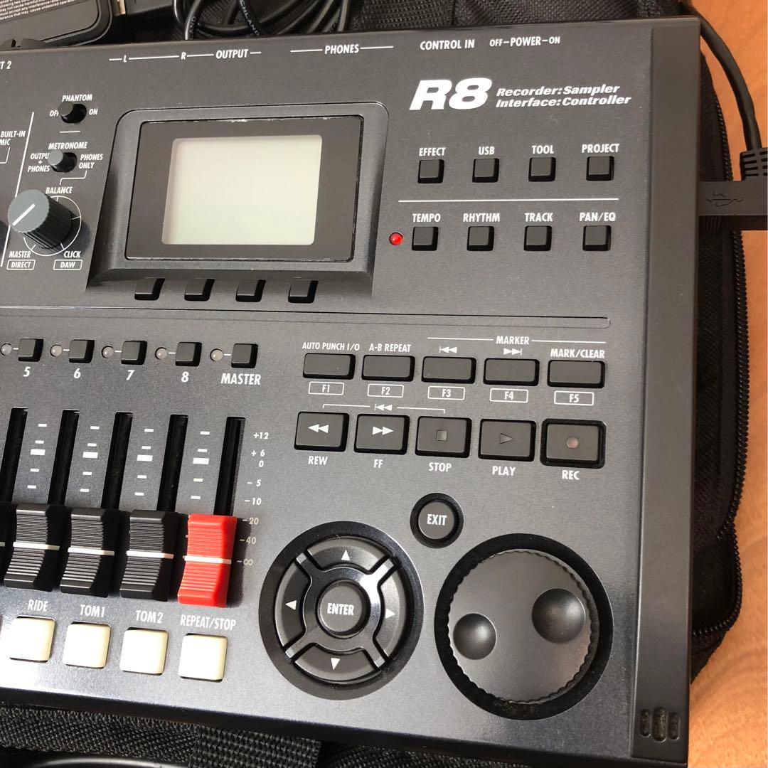 ZOOM R8 マルチトラックレコーダー SDカードマイク ケース付