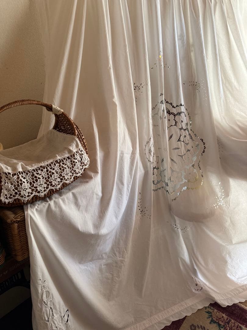 SALE❣️レア♡フランスアンティークஐ花刺繍のホワイトカーテンஐ⋆大判