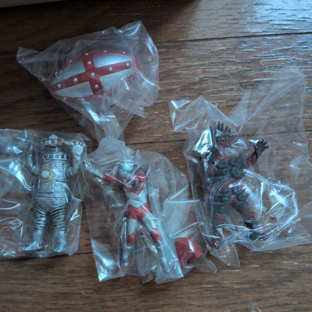 d*2様 HG 原色　ウルトラ怪獣大百科　大ピンチ＆大チャンスver