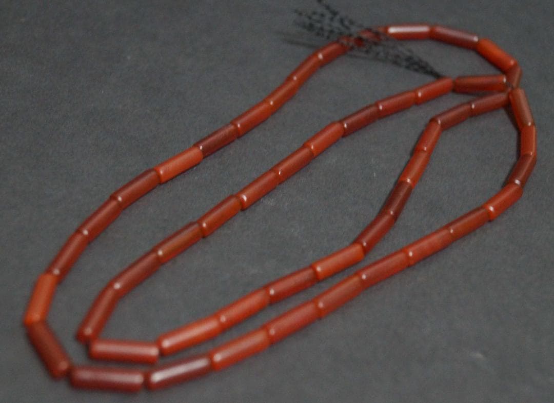 オールドDziビーズアンティーク カーネリアン管玉(50個) マーラーネックレス