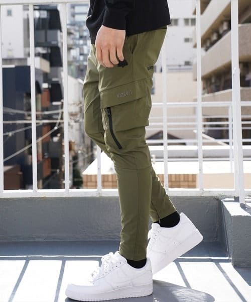 LUXE/R GOLF ストレッチ布帛カーゴパンツ 45940KHM