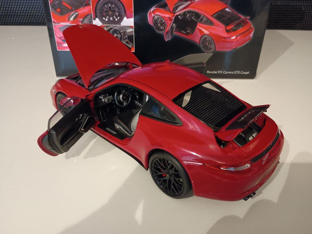 シュコー ポルシェ 911 (991) カレラ GTS 1/18