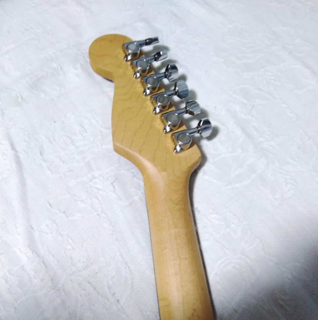 美品・疑似ハムPU化スイッチ搭載のフォトジェニック製ストラト改