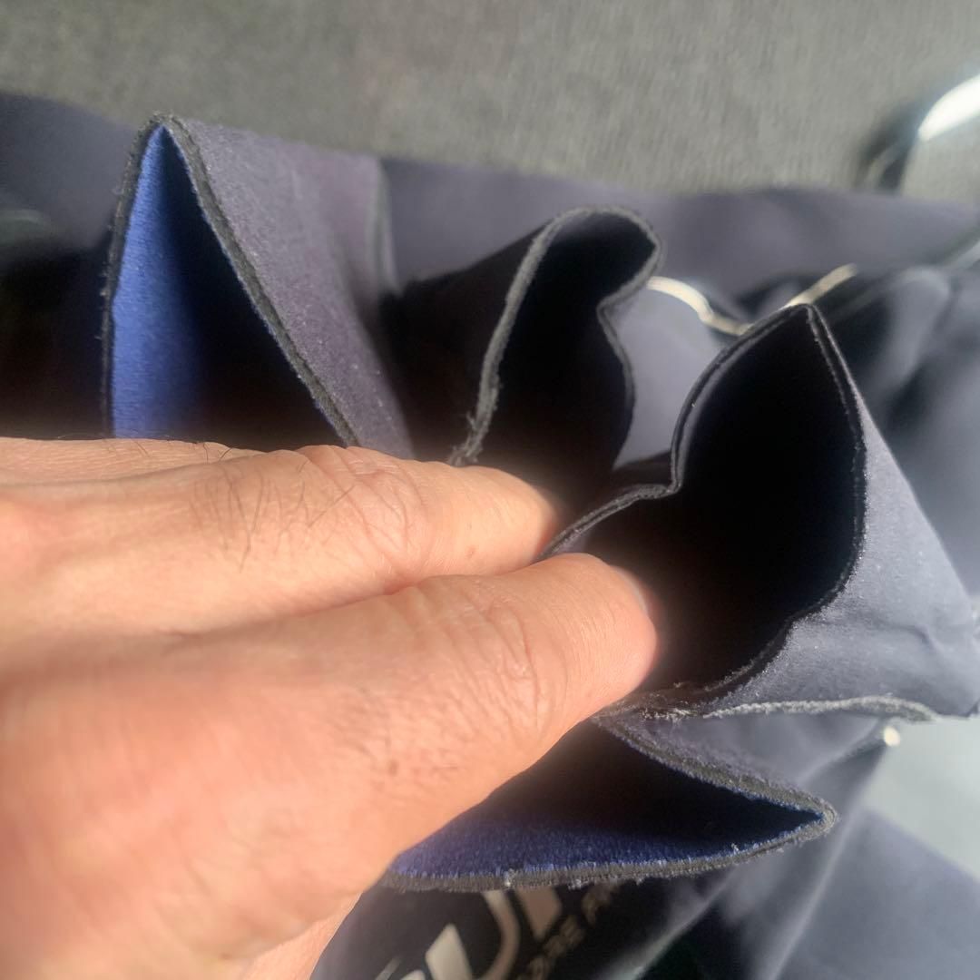 二点Ripcurl 2mm ￼ウェットスーツ